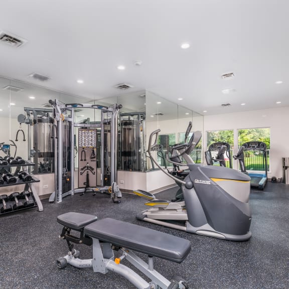 Deer Valley Apartments Apartments in Lake Bluff, IL